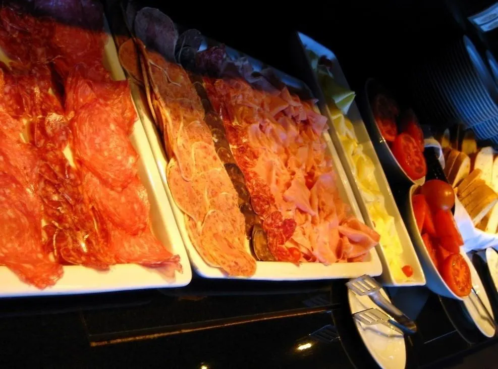 Hg La Molina Hotel